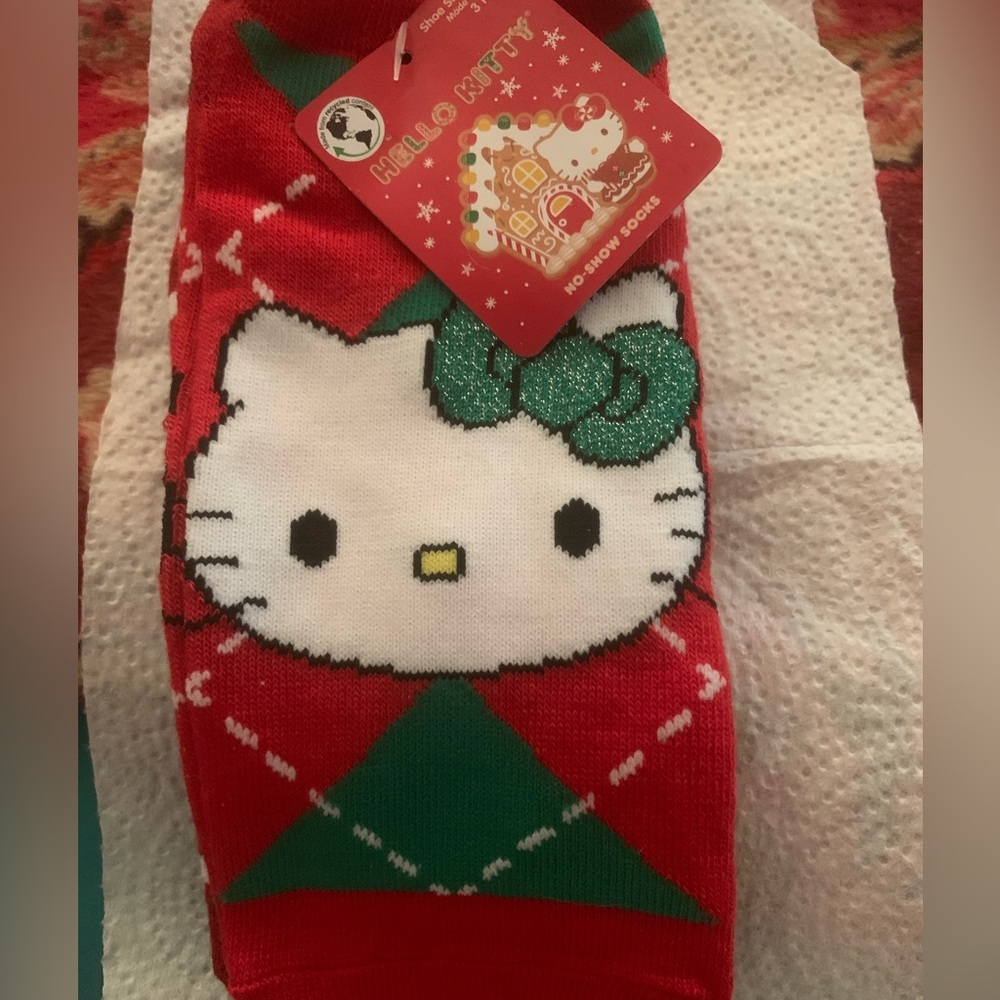 Hello Kitty Red Green Biw No Shows Ankle Socks Shoe Size 4-10 NEW …